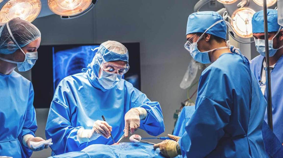 Hip replacement surgeon clovis ca